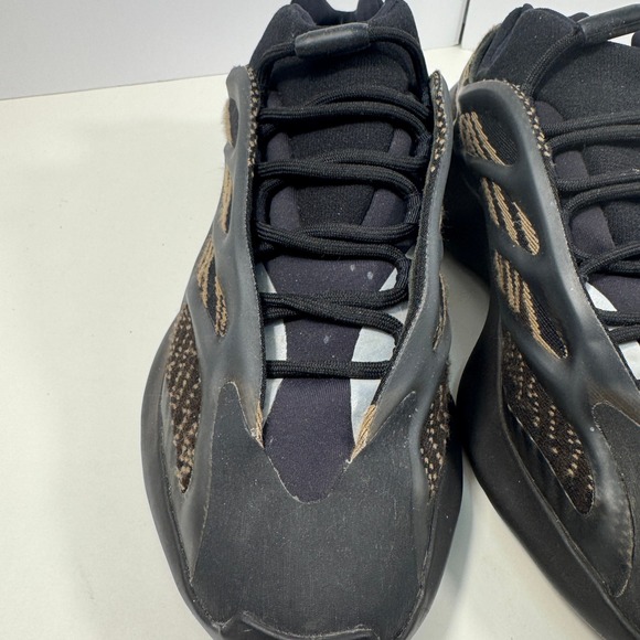 Adidas Yeezy 700 V3 Alvah Black Athletic Sneakers Men's Size US 10 - Picture 10 of 14